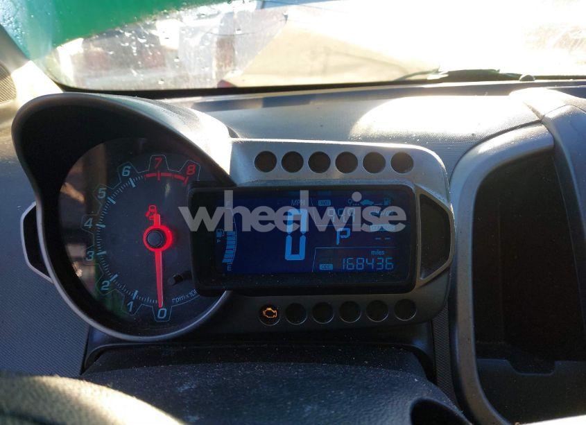 Photo 7 of 2015 Chevrolet Sonic LT AUTO (VIN 1G1JC5SH1F4149779)