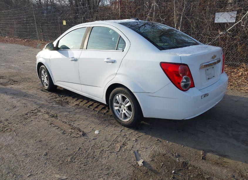 Photo 3 of 2015 Chevrolet Sonic LT AUTO (VIN 1G1JC5SH1F4155520)