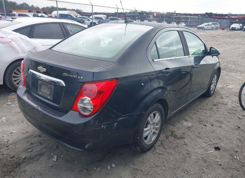 Photo 4 of 2015 Chevrolet Sonic LT AUTO (VIN 1G1JC5SH1F4161639)