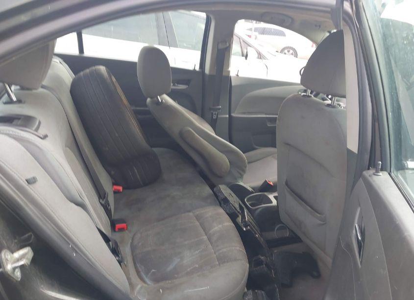 Photo 8 of 2015 Chevrolet Sonic LT AUTO (VIN 1G1JC5SH1F4161639)