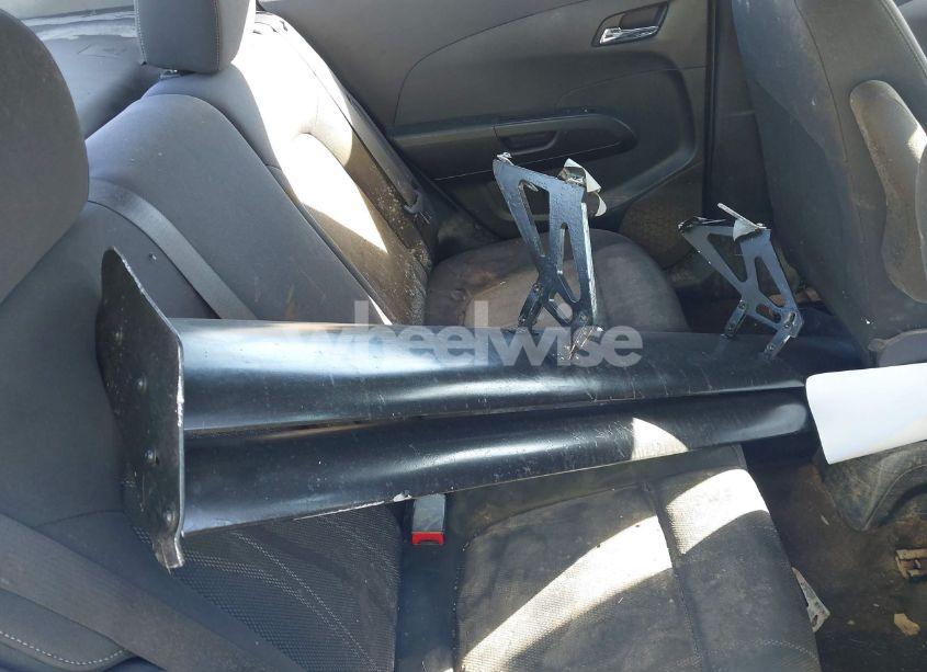 Photo 11 of 2015 Chevrolet Sonic LT AUTO (VIN 1G1JC5SH1F4213870)