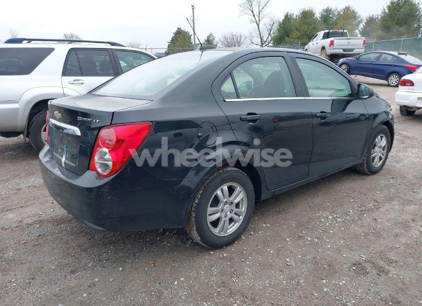 Photo 4 of 2016 Chevrolet Sonic LT AUTO (VIN 1G1JC5SH1G4133776)