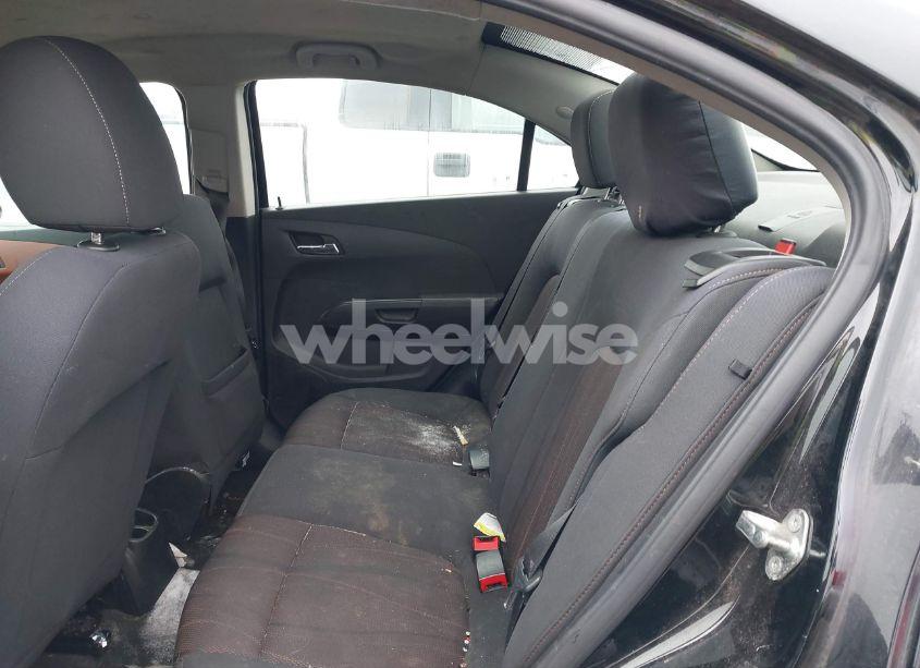 Photo 8 of 2016 Chevrolet Sonic LT AUTO (VIN 1G1JC5SH1G4133776)