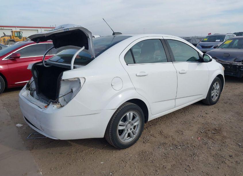 Photo 4 of 2016 Chevrolet Sonic LT AUTO (VIN 1G1JC5SH1G4159617)