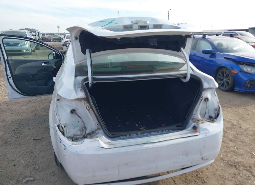 Photo 6 of 2016 Chevrolet Sonic LT AUTO (VIN 1G1JC5SH1G4159617)