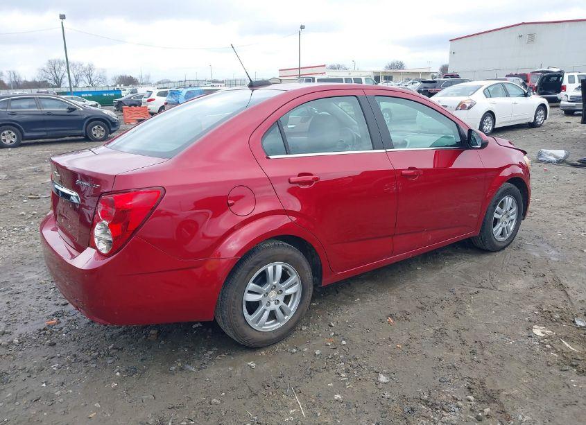 Photo 4 of 2016 Chevrolet Sonic LT AUTO (VIN 1G1JC5SH1G4175929)