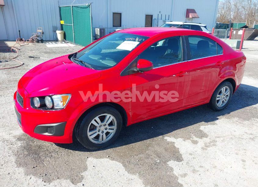 Photo 2 of 2016 Chevrolet Sonic LT AUTO (VIN 1G1JC5SH1G4179916)