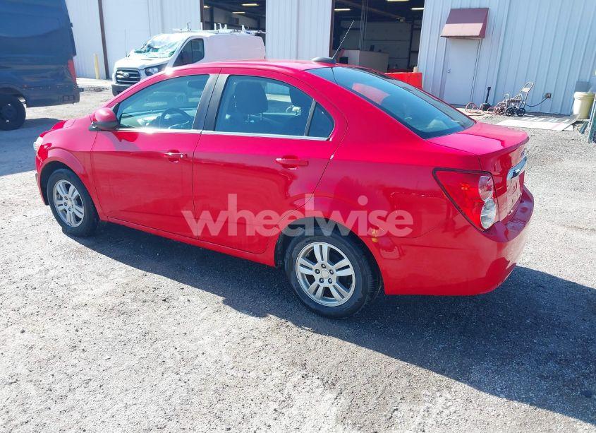 Photo 3 of 2016 Chevrolet Sonic LT AUTO (VIN 1G1JC5SH1G4179916)
