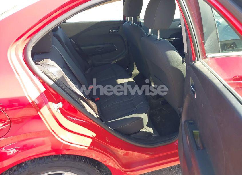 Photo 8 of 2016 Chevrolet Sonic LT AUTO (VIN 1G1JC5SH1G4179916)