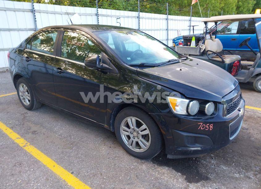 2012 Chevrolet Sonic 2LT (VIN 1G1JC5SH2C4108119) main photo