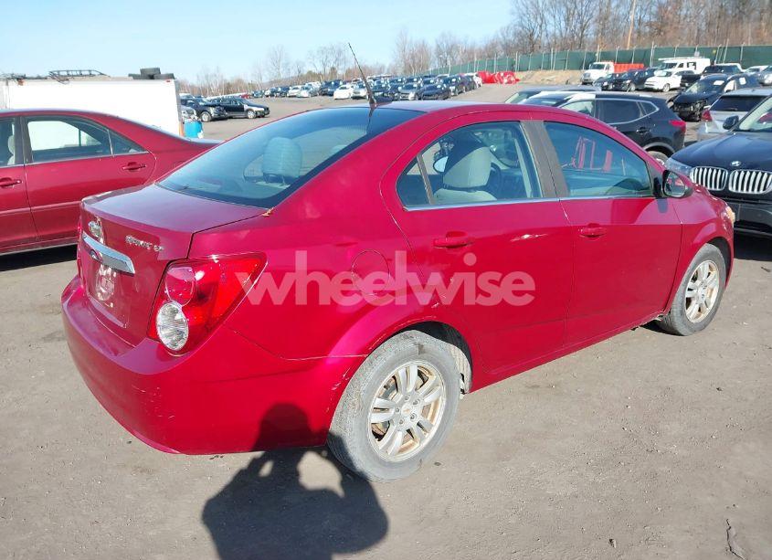 Photo 4 of 2012 Chevrolet Sonic 2LT (VIN 1G1JC5SH2C4130007)
