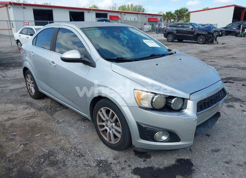 2012 Chevrolet Sonic 2LT (VIN 1G1JC5SH2C4143923) main photo