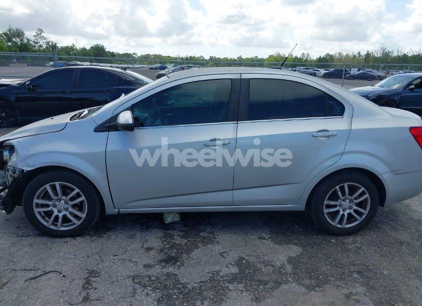 Photo 15 of 2012 Chevrolet Sonic 2LT (VIN 1G1JC5SH2C4143923)