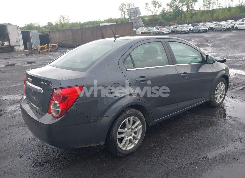 Photo 4 of 2012 Chevrolet Sonic 2LT (VIN 1G1JC5SH2C4182267)