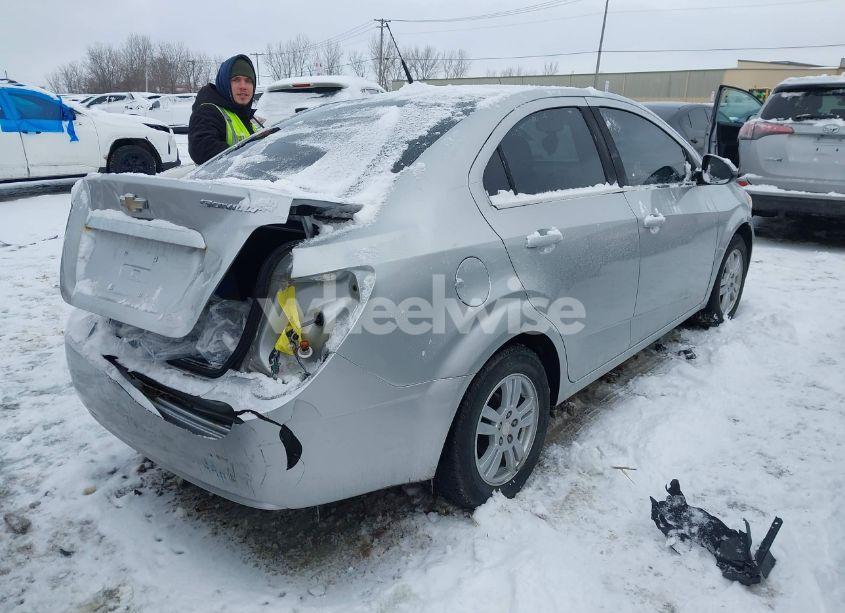 Photo 4 of 2012 Chevrolet Sonic 2LT (VIN 1G1JC5SH2C4227594)