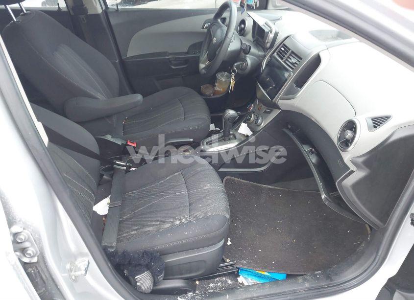 Photo 5 of 2012 Chevrolet Sonic 2LT (VIN 1G1JC5SH2C4227594)