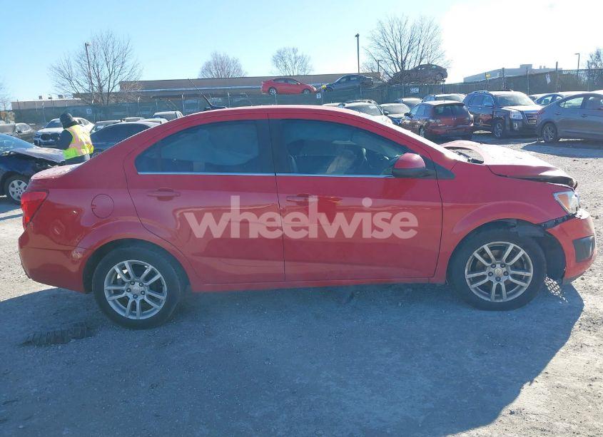 Photo 13 of 2013 Chevrolet Sonic LT AUTO (VIN 1G1JC5SH2D4128212)