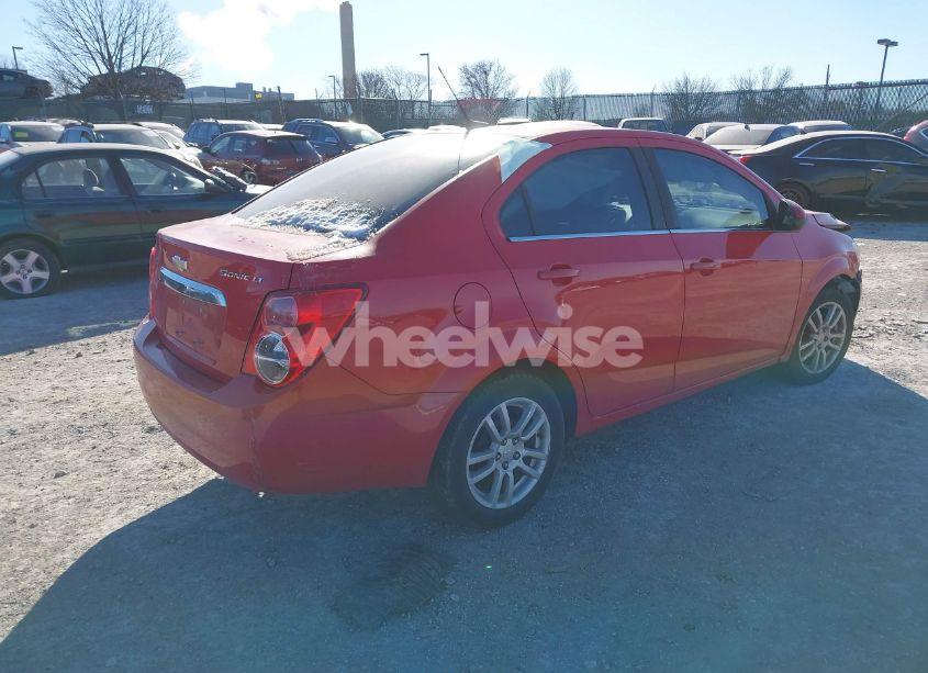 Photo 4 of 2013 Chevrolet Sonic LT AUTO (VIN 1G1JC5SH2D4128212)