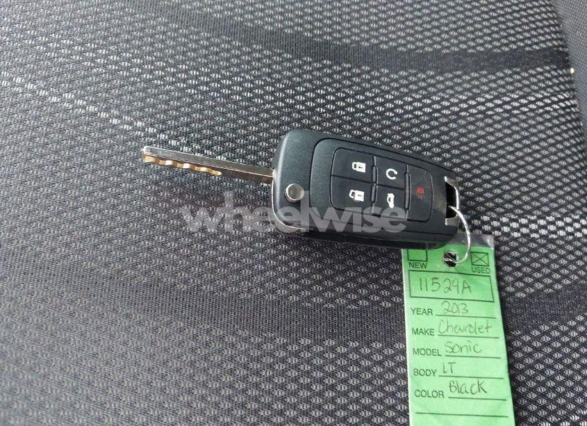 Photo 11 of 2013 Chevrolet Sonic LT AUTO (VIN 1G1JC5SH2D4157452)