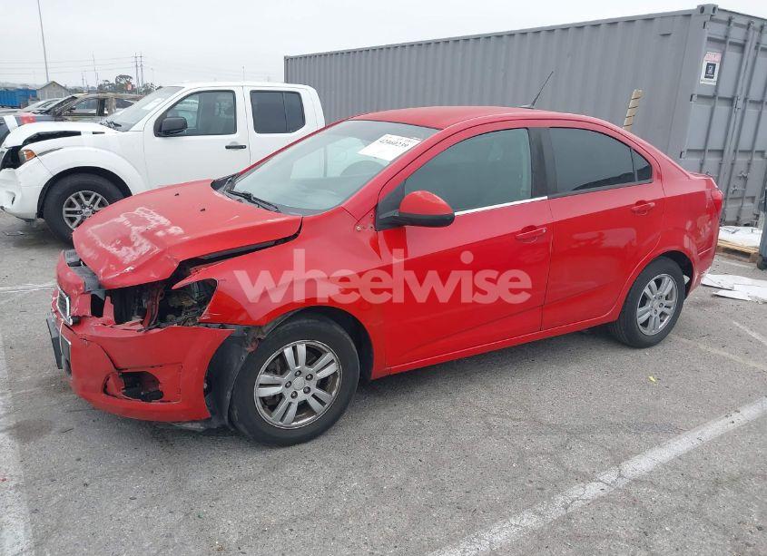 Photo 2 of 2013 Chevrolet Sonic LT AUTO (VIN 1G1JC5SH2D4211008)