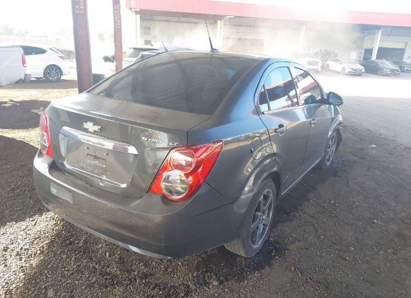 Photo 4 of 2013 Chevrolet Sonic LT AUTO (VIN 1G1JC5SH2D4252402)