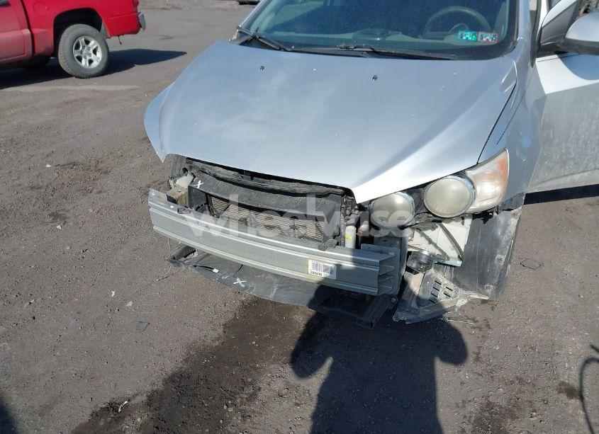 Photo 6 of 2014 Chevrolet Sonic LT AUTO (VIN 1G1JC5SH2E4101013)