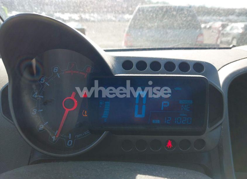 Photo 7 of 2014 Chevrolet Sonic LT AUTO (VIN 1G1JC5SH2E4101013)