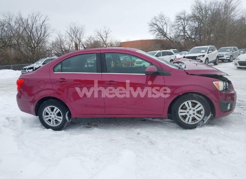 Photo 13 of 2014 Chevrolet Sonic LT AUTO (VIN 1G1JC5SH2E4110973)
