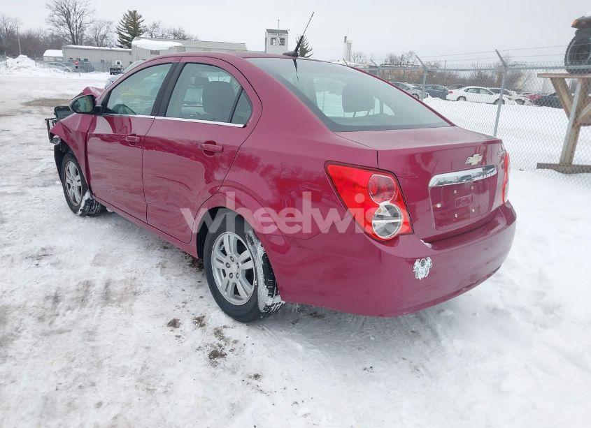 Photo 3 of 2014 Chevrolet Sonic LT AUTO (VIN 1G1JC5SH2E4110973)