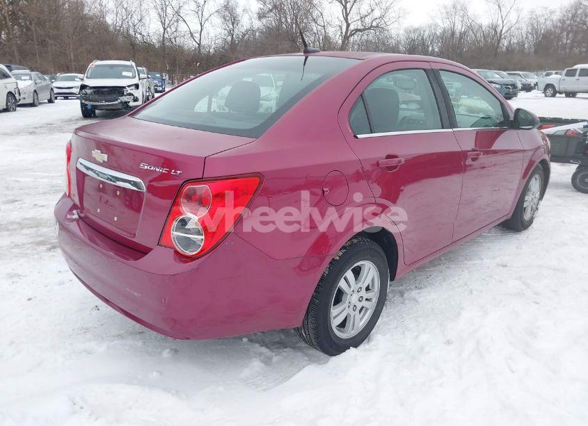 Photo 4 of 2014 Chevrolet Sonic LT AUTO (VIN 1G1JC5SH2E4110973)