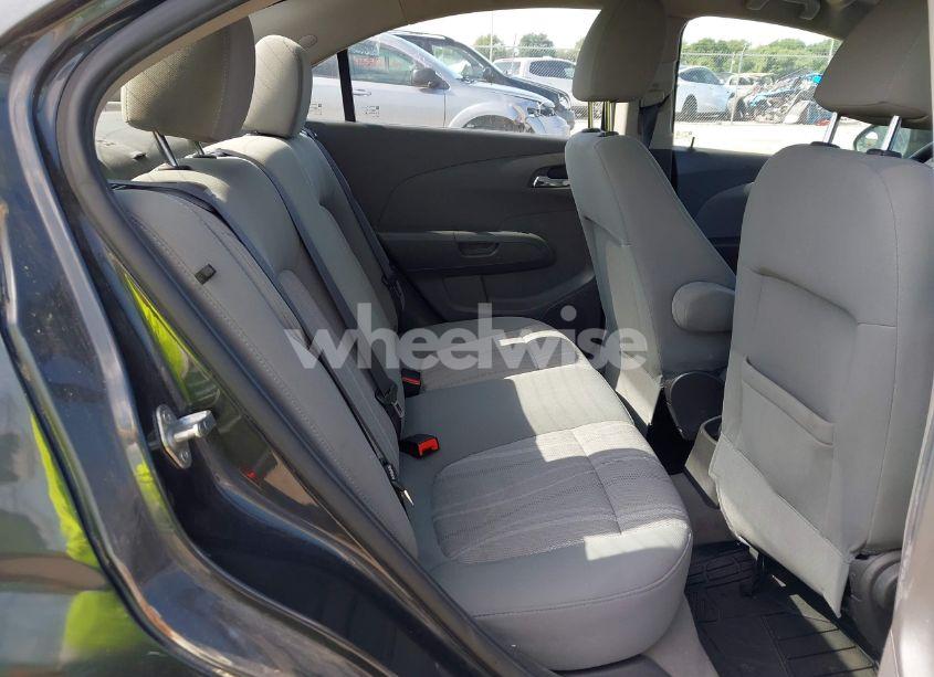 Photo 8 of 2014 Chevrolet Sonic LT AUTO (VIN 1G1JC5SH2E4139597)