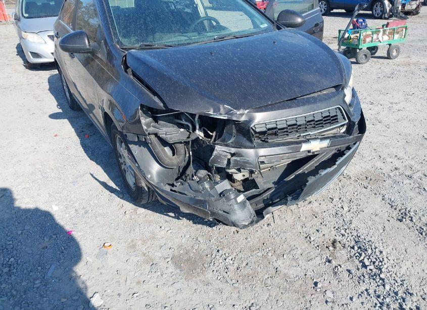 Photo 6 of 2014 Chevrolet Sonic LT AUTO (VIN 1G1JC5SH2E4149580)