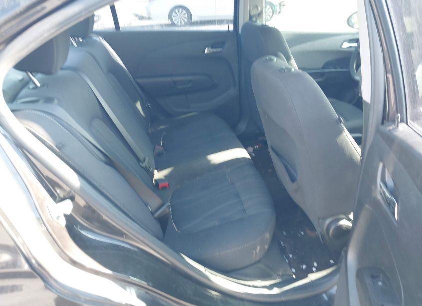 Photo 8 of 2014 Chevrolet Sonic LT AUTO (VIN 1G1JC5SH2E4149580)