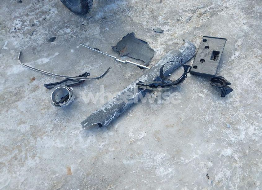 Photo 12 of 2014 Chevrolet Sonic LT AUTO (VIN 1G1JC5SH2E4151376)