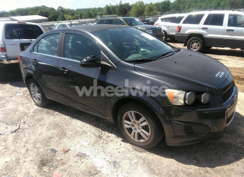 2014 Chevrolet Sonic LT AUTO (VIN 1G1JC5SH2E4164189) main photo
