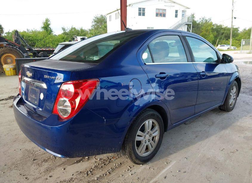 Photo 4 of 2014 Chevrolet Sonic LT AUTO (VIN 1G1JC5SH2E4176844)