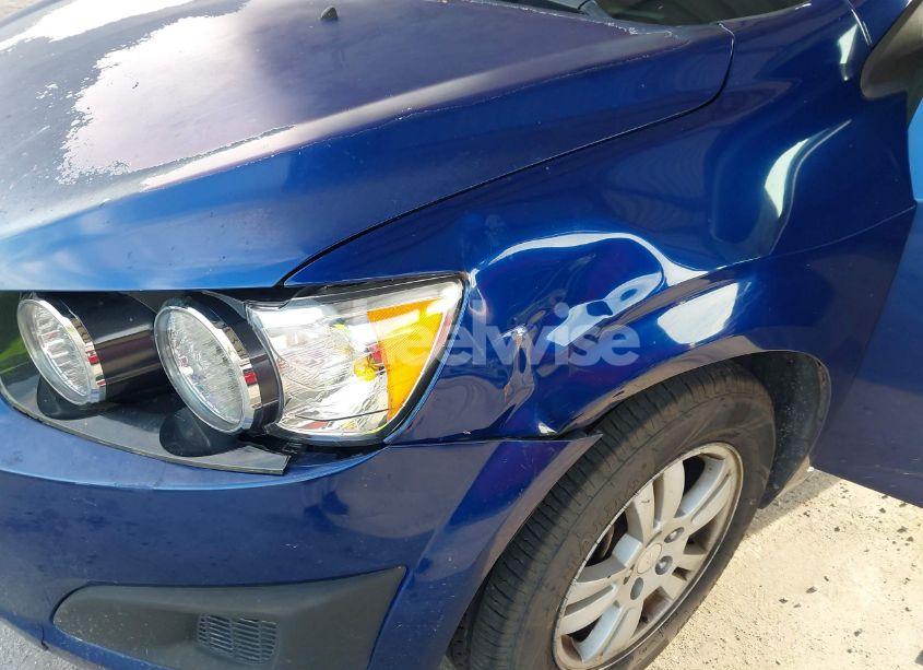 Photo 6 of 2014 Chevrolet Sonic LT AUTO (VIN 1G1JC5SH2E4176844)