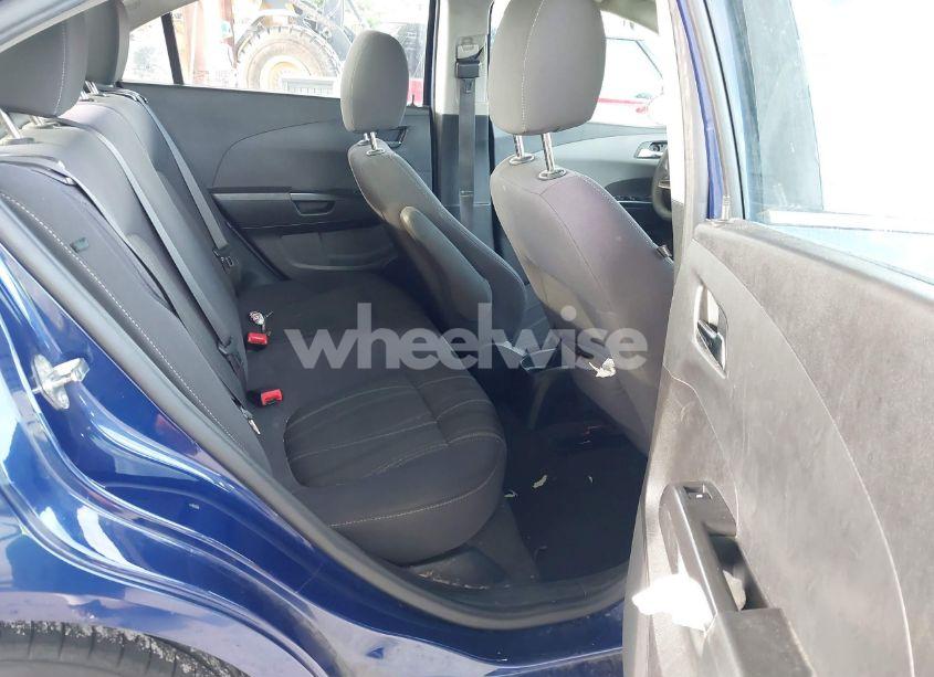 Photo 8 of 2014 Chevrolet Sonic LT AUTO (VIN 1G1JC5SH2E4176844)