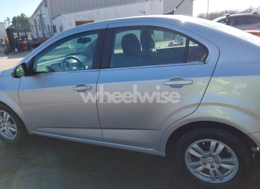 Photo 14 of 2014 Chevrolet Sonic LT AUTO (VIN 1G1JC5SH2E4200074)