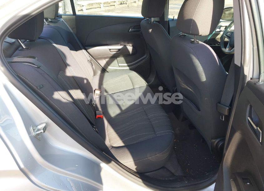 Photo 8 of 2014 Chevrolet Sonic LT AUTO (VIN 1G1JC5SH2E4200074)