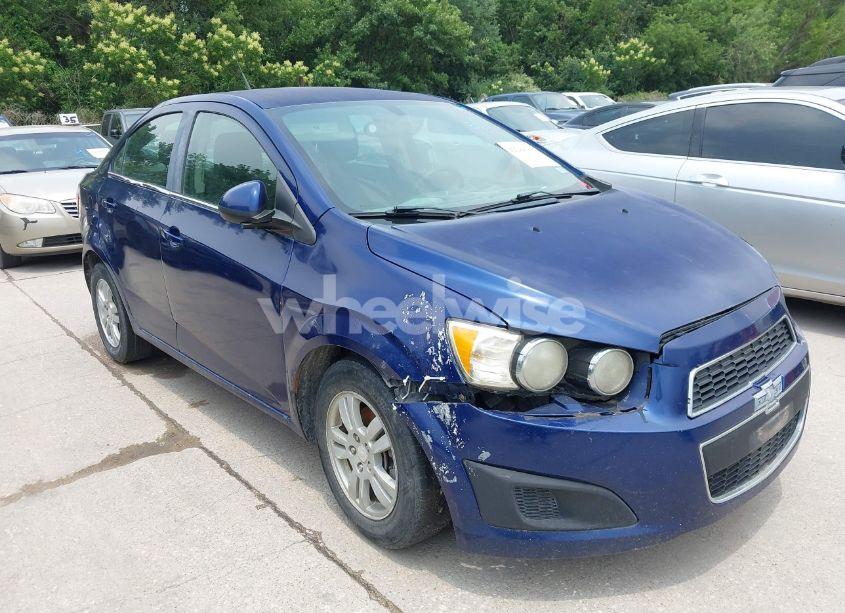 Photo 6 of 2014 Chevrolet Sonic LT AUTO (VIN 1G1JC5SH2E4218221)