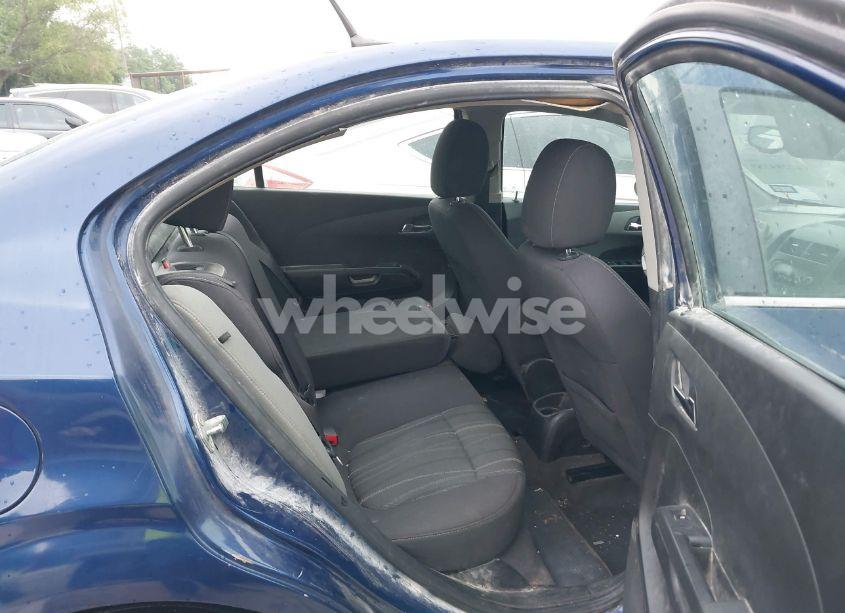 Photo 8 of 2014 Chevrolet Sonic LT AUTO (VIN 1G1JC5SH2E4218221)