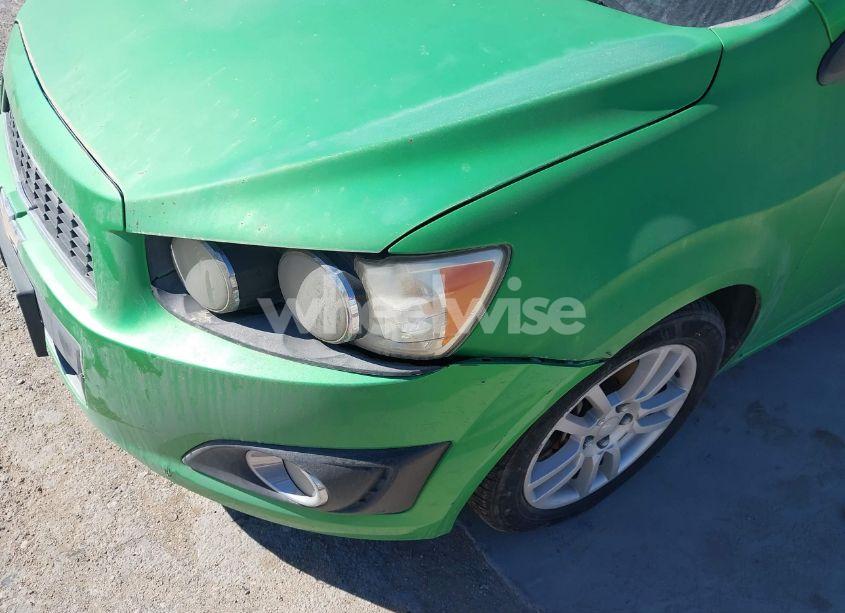 Photo 6 of 2014 Chevrolet Sonic LT AUTO (VIN 1G1JC5SH2E4229543)