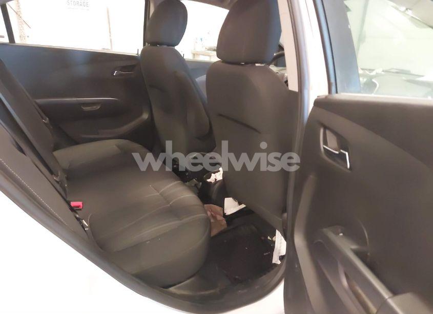 Photo 8 of 2014 Chevrolet Sonic LT AUTO (VIN 1G1JC5SH2E4235374)
