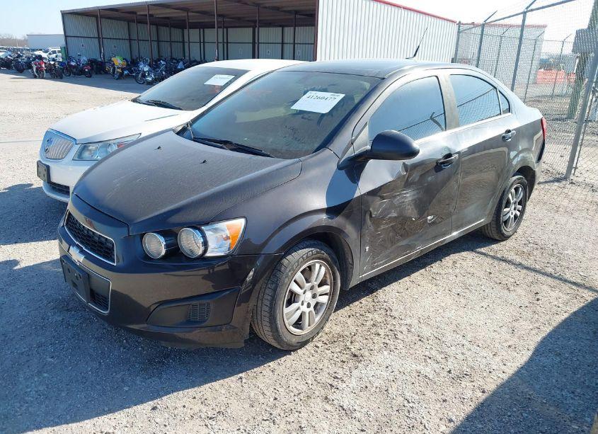 Photo 2 of 2014 Chevrolet Sonic LT AUTO (VIN 1G1JC5SH2E4237755)