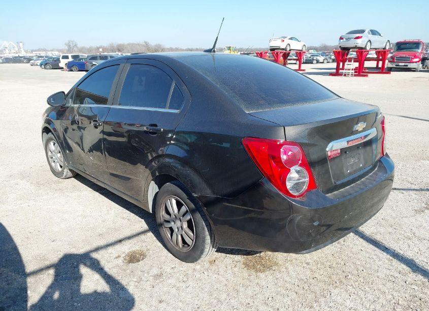 Photo 3 of 2014 Chevrolet Sonic LT AUTO (VIN 1G1JC5SH2E4237755)