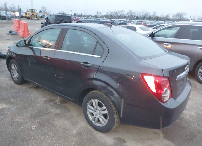 Photo 3 of 2015 Chevrolet Sonic LT AUTO (VIN 1G1JC5SH2F4106567)