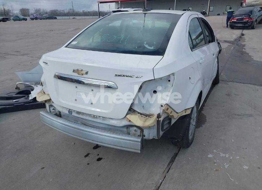 Photo 13 of 2015 Chevrolet Sonic LT AUTO (VIN 1G1JC5SH2F4220925)
