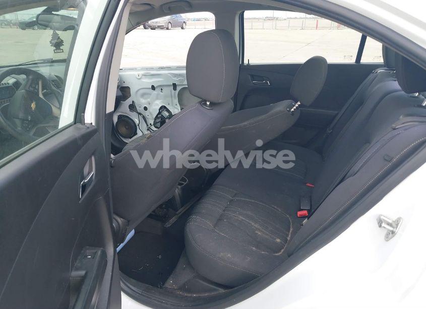 Photo 8 of 2015 Chevrolet Sonic LT AUTO (VIN 1G1JC5SH2F4220925)