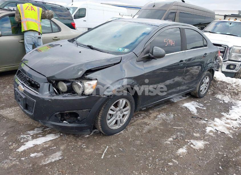 Photo 2 of 2016 Chevrolet Sonic LT AUTO (VIN 1G1JC5SH2G4101290)